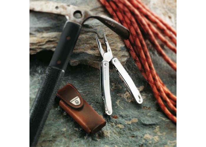 Мультитул Victorinox 3.0223.L1