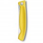 Кухонный нож Victorinox SwissClassic Foldable Paring 11см закругл.нос, волн. с желт. ручкой (блистер)