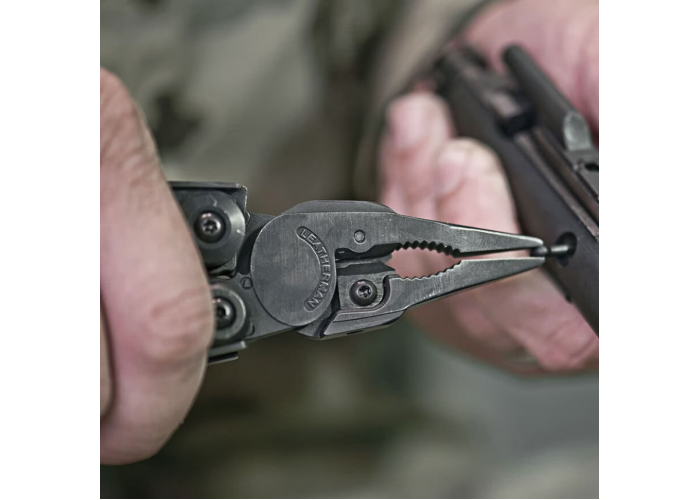Мультиінструмент Leatherman Mut Black, чохол Molle (олива), картонна коробка