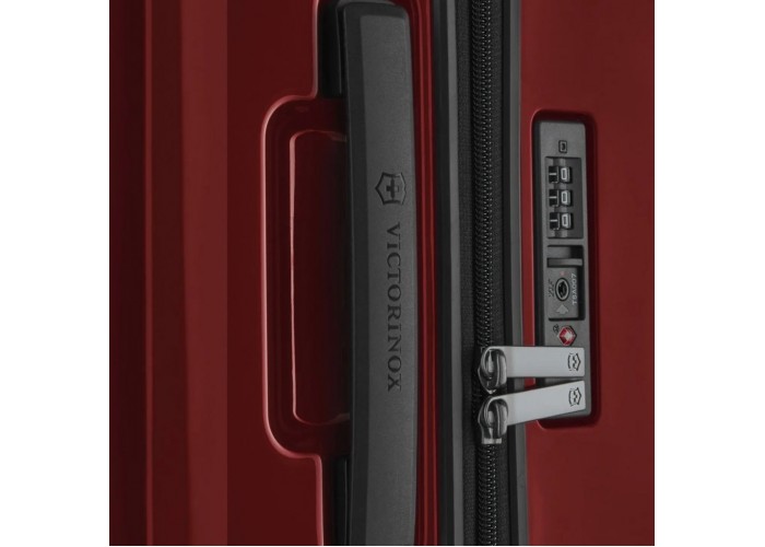 Валіза Victorinox AIROX/Victorinox Red Середня
