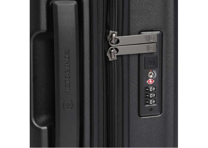 Валіза Victorinox AIROX Advanced Black Середня