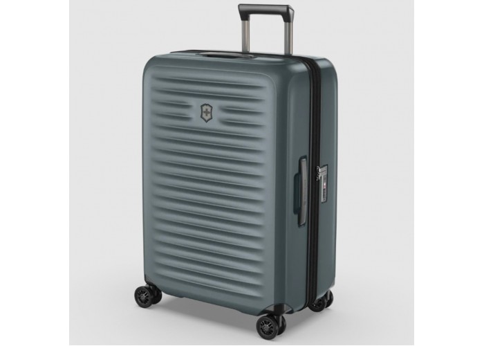 Валіза Victorinox AIROX Advanced Storm Середня