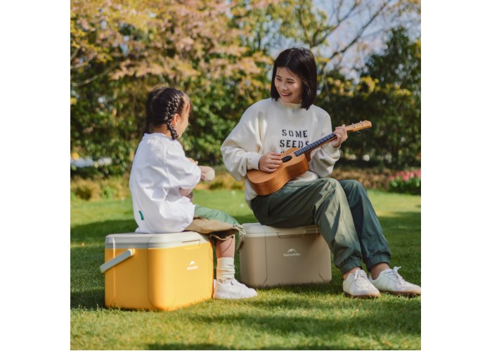 Туристичний холодильник Naturehike CNK2450CF012, 18 л, бежевий