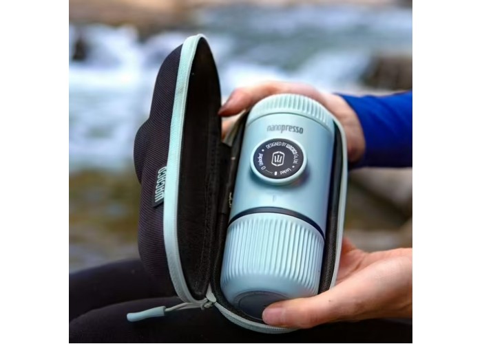 Портативна еспресо-кавоварка Wacaco Nanopresso блакитна з чохлом