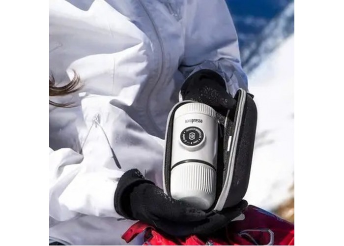 Портативна еспресо-кавоварка Wacaco Nanopresso біла з чохлом